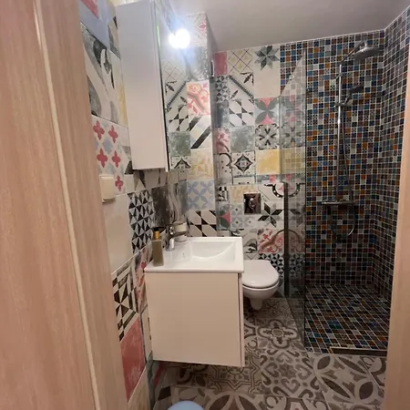 арт апартмент 2 Apartment Sarafovo